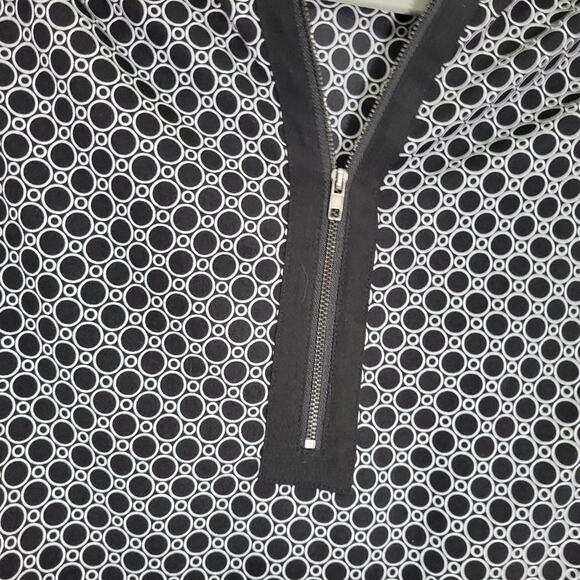 Black & White Geometric Print 3/4 Sleeve Blouse Top - Picture 3 of 6